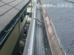 雨樋歪み画像